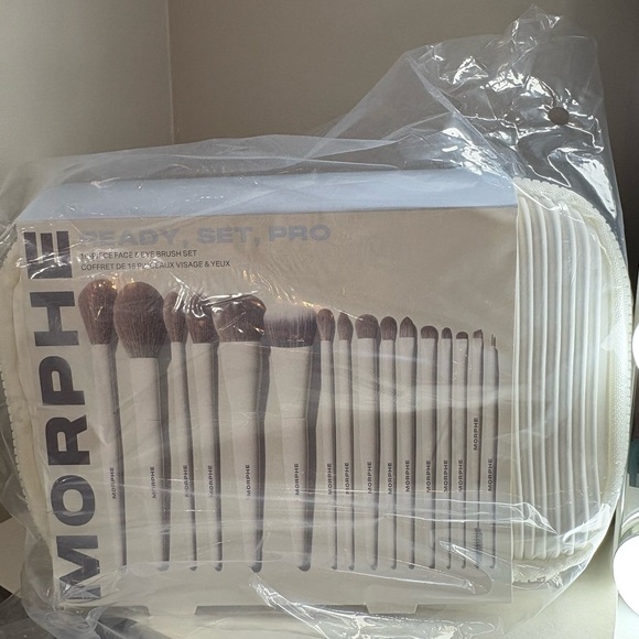 Morphe Ready, Set, Pro 16-Piece Face & Eye Brush Set NEW Sealed SOLD OUT - Picture 4 of 8